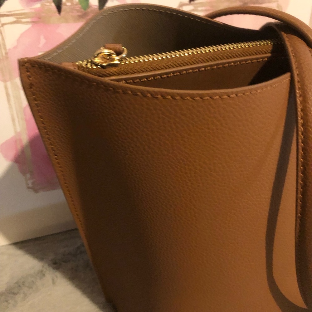 Quince Italian Leather Triple Compartment Tote Cognac Like New Fits 13” Laptop - Picture 5 of 15